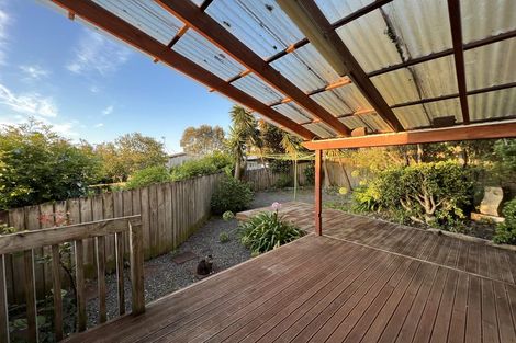 Photo of property in 2/50 Bond Crescent, Forrest Hill, Auckland, 0620