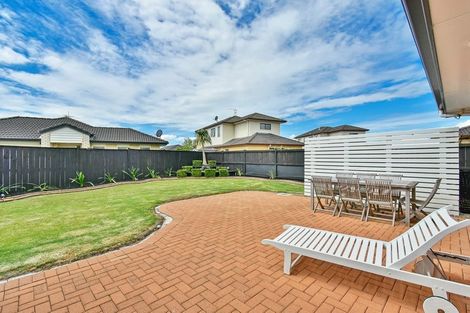 Photo of property in 17 Belfry Place, Wattle Downs, Auckland, 2103