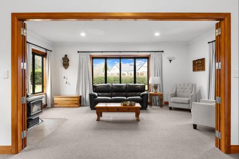 Photo of property in 443 Stoney Creek Road, Kelvin Grove, Palmerston North, 4470