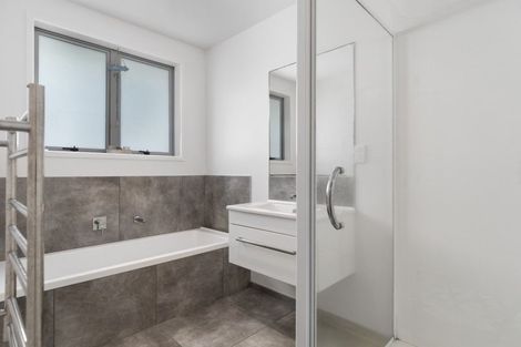 Photo of property in 21 Butterworth Crescent, Papamoa Beach, Papamoa, 3118