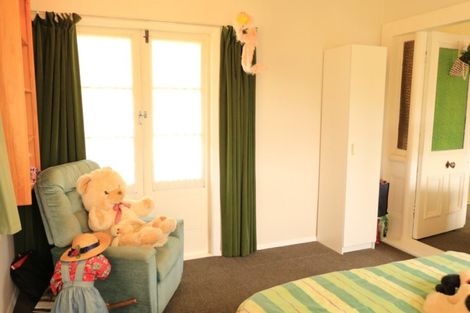 Photo of property in 16 Punga Street, Tangimoana, 4822