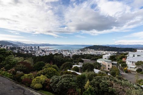 Photo of property in Harbour View Apartments, 147 Ohiro Road, Brooklyn, Wellington, 6021