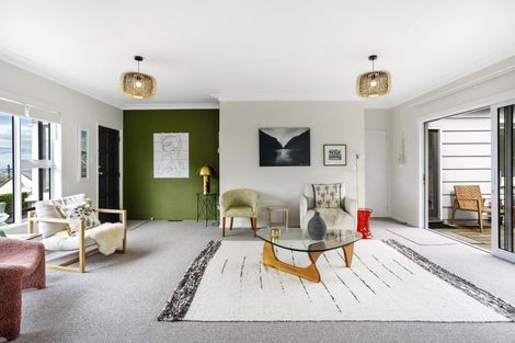 Photo of property in 117 Highgate, Roslyn, Dunedin, 9010