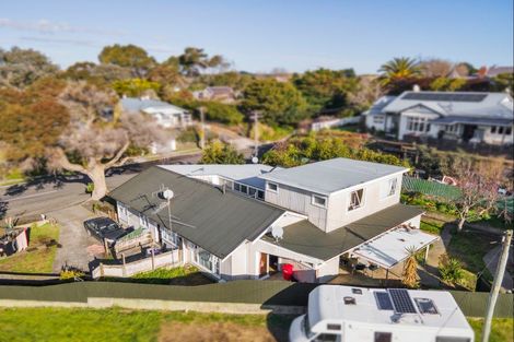 Photo of property in 2 Tawa Street, Gonville, Whanganui, 4501