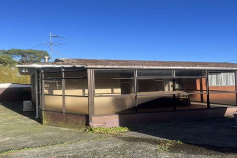 Photo of property in 26 Waimumu Road, Massey, Auckland, 0614