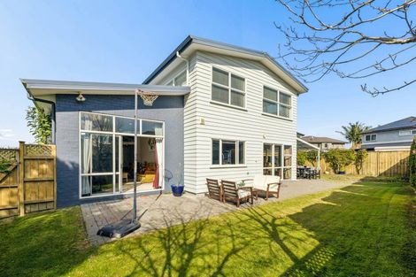 Photo of property in 39 Stranraer Crescent, Wattle Downs, Auckland, 2103