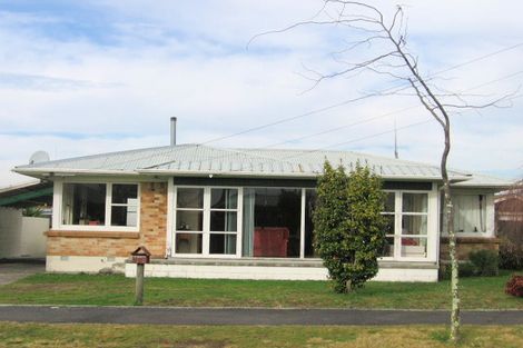 Photo of property in 28 Mears Road, St Andrews, Hamilton, 3200