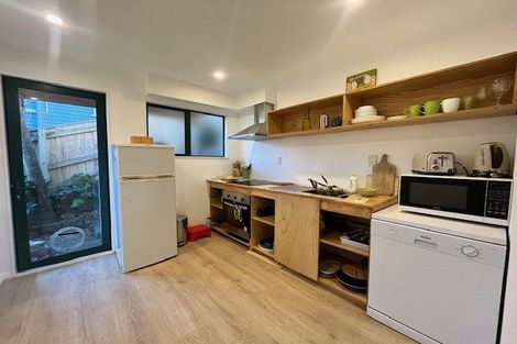 Photo of property in 16 Corlett Road, Plimmerton, Porirua, 5026