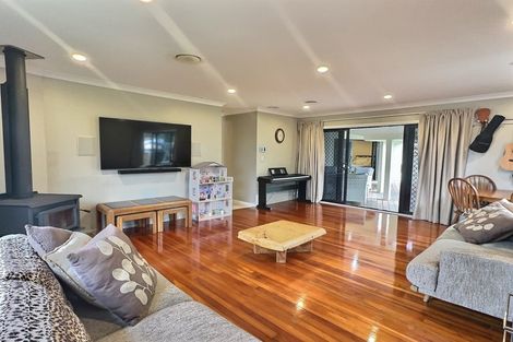 Photo of property in 9 Bassett Place, Taradale, Napier, 4112