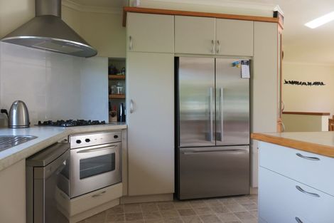 Photo of property in 9 Motutara Road, Oakura, Hikurangi, 0184