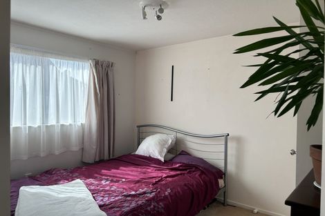 Photo of property in 10 Rangitane Street, Maupuia, Wellington, 6022