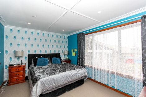 Photo of property in 16 Tuahu Place, Waitara, 4320