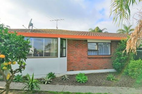 Photo of property in 3/178 Centreway Road, Orewa, 0931