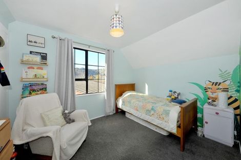 Photo of property in 28 Mauger Drive, Heathcote Valley, Christchurch, 8022