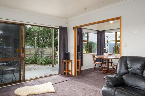 Photo of property in 2 Mason Street, Riverdale, Gisborne, 4010