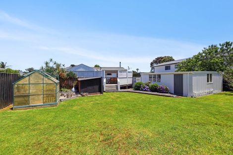 Photo of property in 6 Vela Place, Clarks Beach, 2122