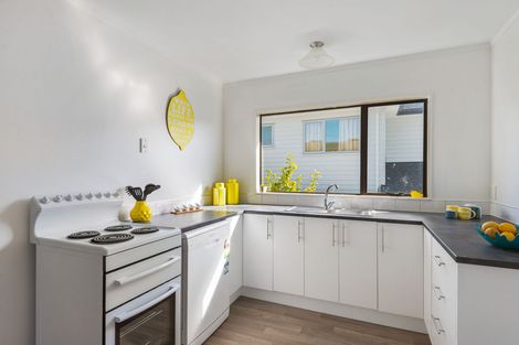 Photo of property in 3/41 Nikau Street, New Lynn, Auckland, 0600