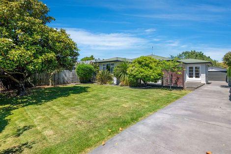 Photo of property in 59 Staveley Street, Avonhead, Christchurch, 8042