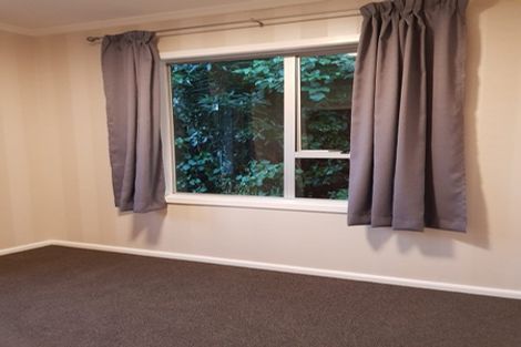 Photo of property in 60 The Drive, Tawa, Wellington, 5028