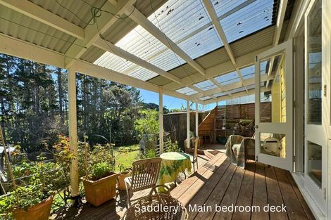 Photo of property in Saddlery Cottage, 3245 Paparoa-oakleigh Road, Paparoa, 0571