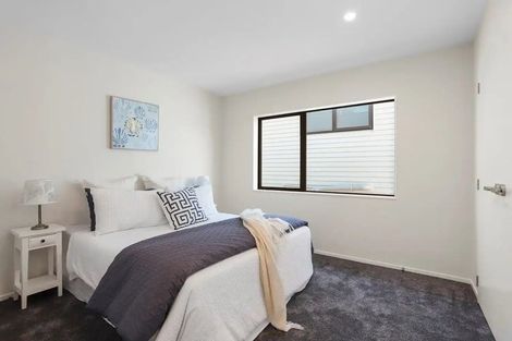 Photo of property in 29b West Harbour Drive, West Harbour, Auckland, 0618