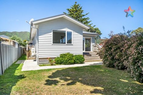 Photo of property in 19a Croft Grove, Moera, Lower Hutt, 5010