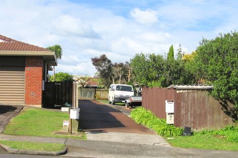 Photo of property in 1/16 Billabong Place, Botany Downs, Auckland, 2010