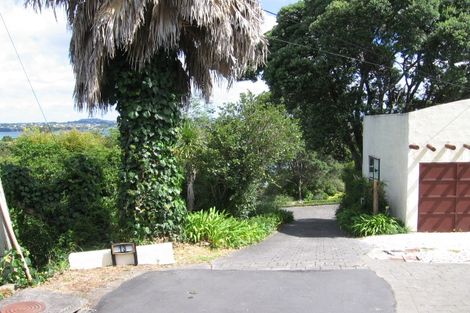 Photo of property in 13 Pullum Street, Birkenhead, Auckland, 0626