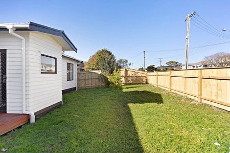 Photo of property in 14 Plunket Avenue, Papatoetoe, Auckland, 2104