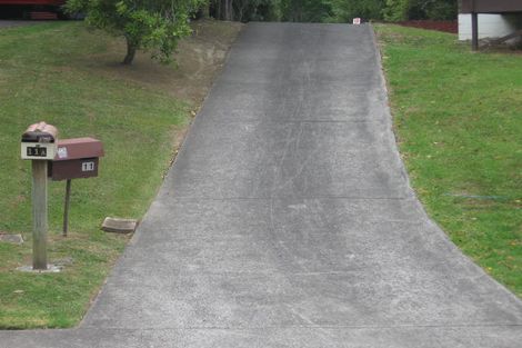 Photo of property in 2/11 Ramillies Place, Glenfield, Auckland, 0629