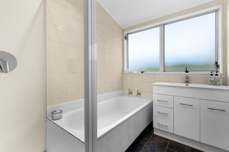 Photo of property in 24 Von Dadelszen Place, Havelock North, 4130