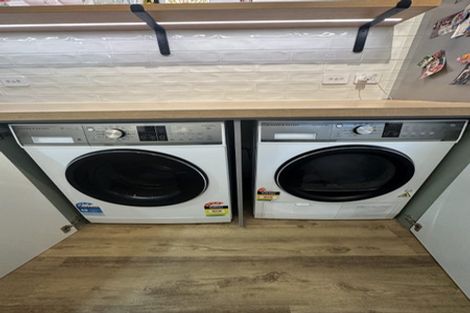 Photo of property in 2/62 South Karori Road, Karori, Wellington, 6012