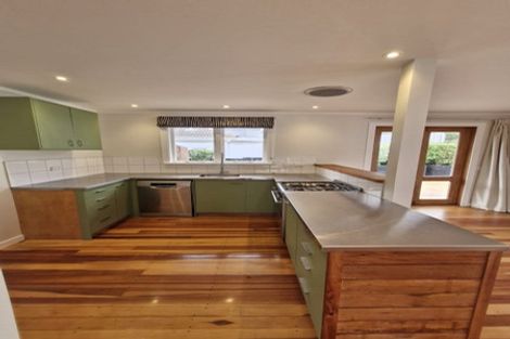 Photo of property in 1 Burrows Avenue, Karori, Wellington, 6012