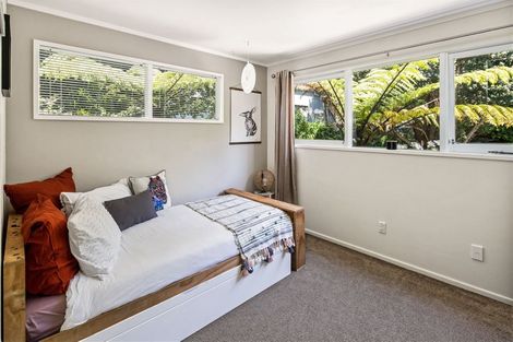 Photo of property in 1 Goddard Grove, Churton Park, Wellington, 6037