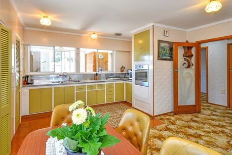 Photo of property in 11 Mcleod Road, Weymouth, Auckland, 2103