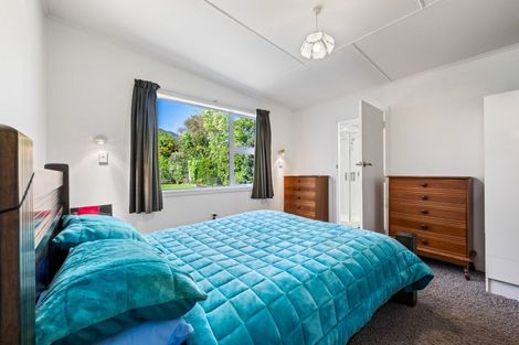 Photo of property in 24 Beach Road, Waikawa, Picton, 7220