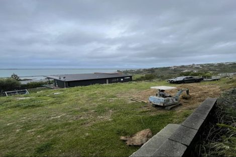 Photo of property in 1/28 Maffeys Road, Mount Pleasant, Christchurch, 8081