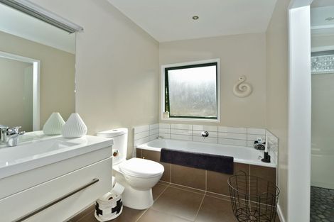 Photo of property in 28 Scott Avenue, Otaki Beach, Otaki, 5512