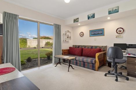 Photo of property in 17 Lotus Avenue, Mount Maunganui, 3116