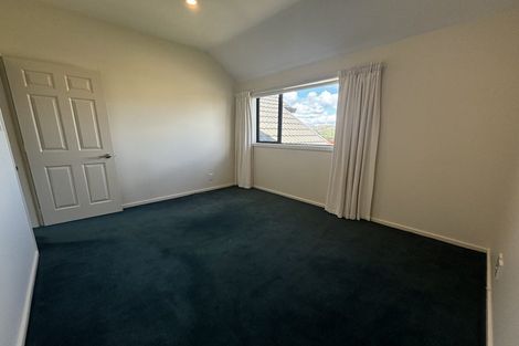 Photo of property in 18 Derry Hill, Churton Park, Wellington, 6037