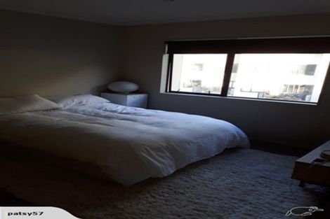 Photo of property in Te Kakariki Apartments, 2/2 Wellington Road, Paekakariki, 5034