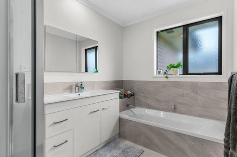 Photo of property in 44 Breton Drive, Waipu, 0510