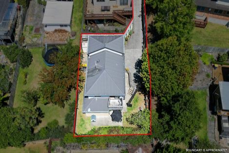 Photo of property in 1/271 Sturges Road, Henderson, Auckland, 0612