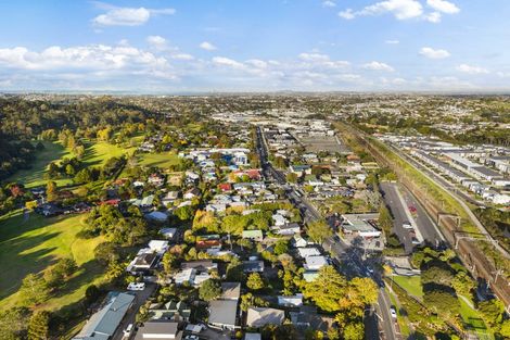 Photo of property in 1/729 Swanson Road, Swanson, Auckland, 0612