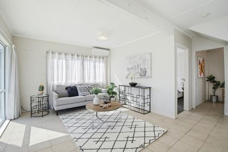 Photo of property in 11 Crispe Road, Clarks Beach, 2122