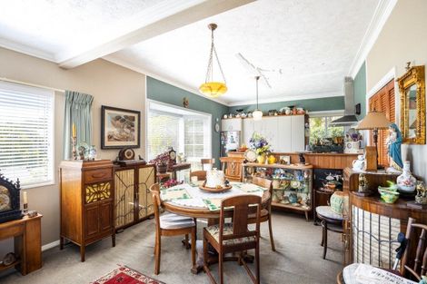 Photo of property in 32 Queens Road, Glen Avon, New Plymouth, 4312