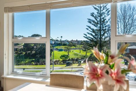 Photo of property in 80 Glencoe Road, Browns Bay, Auckland, 0630