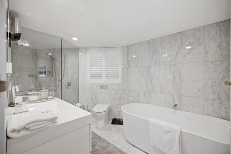 Photo of property in 2a Grangewood Lane, Burnside, Christchurch, 8053