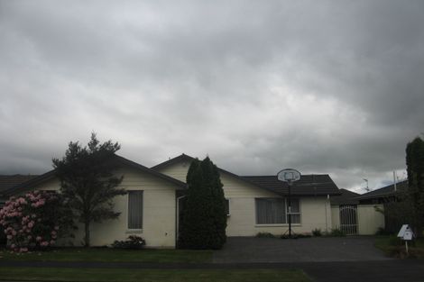 Photo of property in 10 Tivoli Place, Bishopdale, Christchurch, 8053