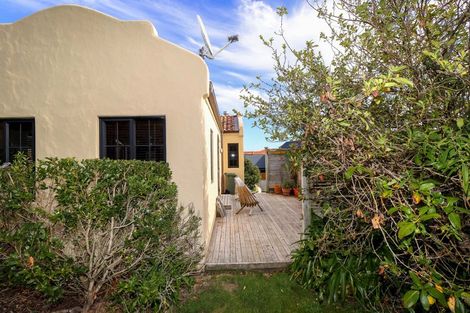 Photo of property in 16 La Lena Grove, Fitzherbert, Palmerston North, 4410